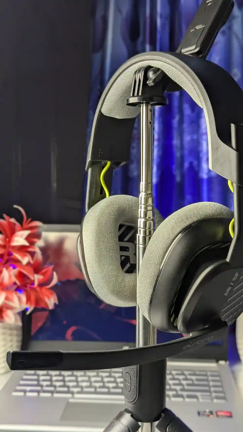 Astro A10 Gaming Headset with Mic – Wired Gaming Headphones + Free Type-C Converter