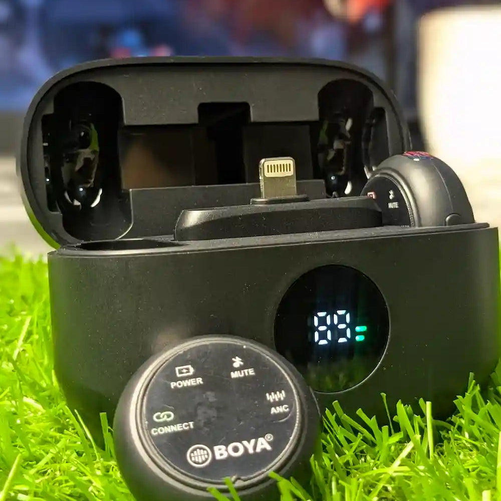 BOYA BY-MW2 wireless microphone | Plug & Play Live Mic for Vlogging